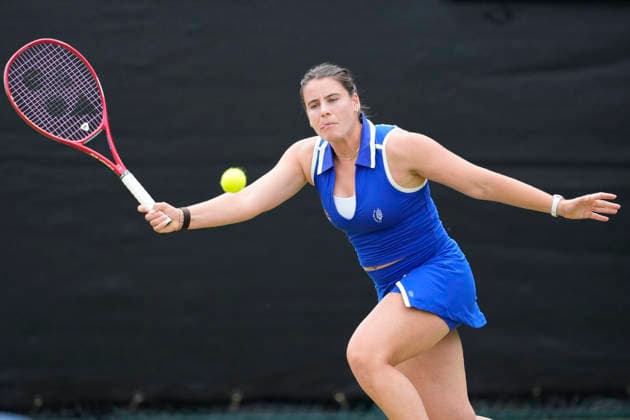 Lexus Nottingham Open - Day One Emma Navarro of the United States competes during the Round of 32 match at the 2026 Lexus Nottingham Open Women s tennis tournament at the Nottingham Tennis Centre in Nottingham, England, on June 15, 2026. Nottingham United Kingdom  Copyright: xOwenxHammondx originalFilename:hammond-2026lexu260615_npm8n.jpg
