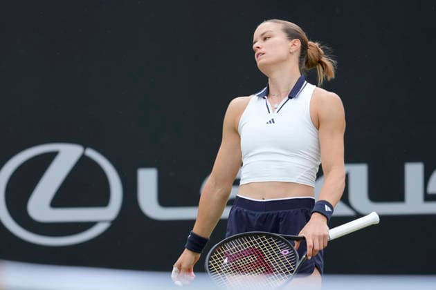 Lexus Nottingham Open - Day One Maria Sakkari of Greece in action during her Round of 32 match at the 2026 Lexus Nottingham Open Women s tennis tournament at the Nottingham Tennis Centre in Nottingham, England, on June 15, 2026. Nottingham United Kingdom  Copyright: xOwenxHammondx originalFilename:hammond-2026lexu260615_npzUe.jpg