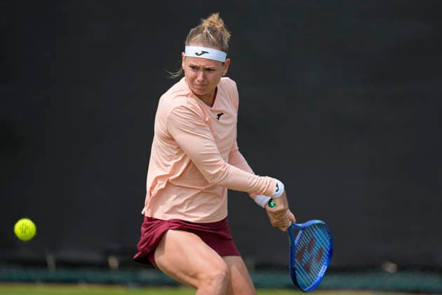 Lexus Nottingham Open - Day One Marie Bouzkova of the Czech Republic competes during her Round of 32 match at the 2026 Lexus Nottingham Open Women s tennis tournament at the Nottingham Tennis Centre in Nottingham, England, on June 15, 2026. Nottingham United Kingdom  Copyright: xOwenxHammondx originalFilename:hammond-2026lexu260615_npwGI.jpg