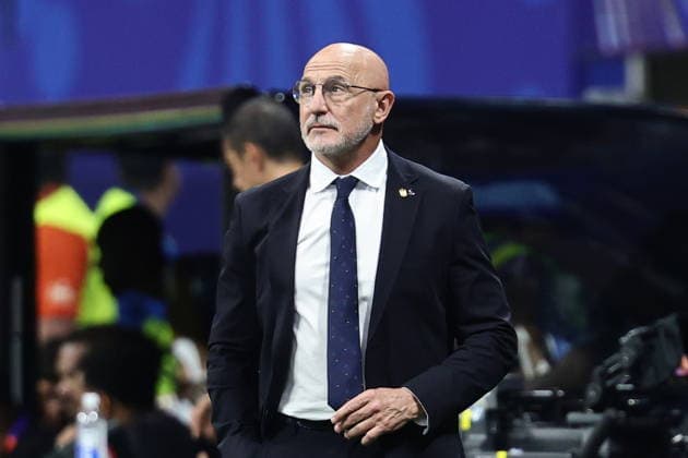 FIFA World Cup, WM, Weltmeisterschaft, Fussball 2026 - Group H - Spain vs Cabo Verde Spain s head coach Luis de la Fuente reacts during the FIFA World Cup 2026 group stage match Spain vs Cabo Verde, in Atlanta, USA, 15 June 2026. ATLANTA United States  Copyright: xRONALDxWITTEKx