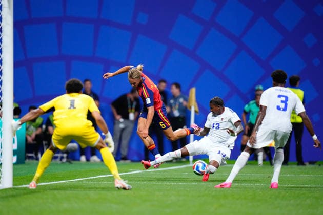 Spain v Cabo Verde: Group H - FIFA World Cup, WM, Weltmeisterschaft, Fussball 2026 Marcos Llorente of Spain kicks the ball during the FIFA World Cup 2026 Group H match between Spain and Cabo Verde at Atlanta Stadium on June 15, 2026 in Atlanta, United States. Atlanta GA United States  Copyright: xJosexBretonx originalFilename:bretonhernandez-spainvca260615_npthB.jpg