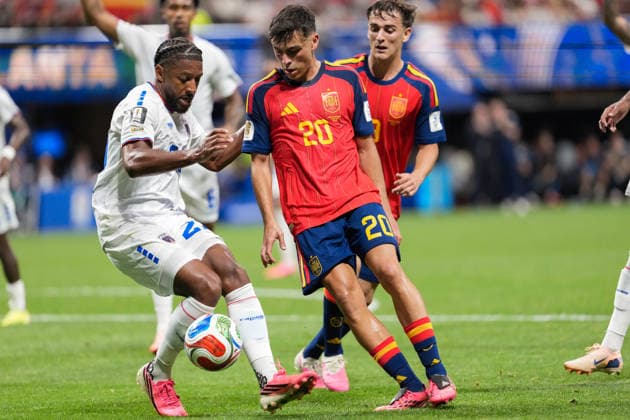 Steven Moreira of Cabo Verde (L) and Pedri of Spain (R) fight for possession during a FIFA Menâ€™s World Cup 2026 Group Stage football match between Spain and Cabo Verde at Atlanta Stadium, in Atlanta on June 15th 2026 (Photo by Alexandra Fechete SPP)  Copyright: xAlexandraxFechete SPPx Sportspressphoto_SPR167239