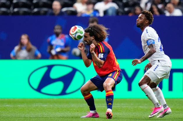 Spain v Cape Verde - FIFA World Cup, WM, Weltmeisterschaft, Fussball 2026 - Group H ATLANTA, UNITED STATES - JUNE 15: Marc Cucurella (L) of Spain in action during the 2026 FIFA World Cup First Stage Group H match between Spain and Cape Verde at Mercedes-Benz Stadium (Atlanta Stadium) in Atlanta, Georgia, United States on June 15, 2026. Jose Hernandez Anadolu Georgia United States. Editorial use only. Please get in touch for any other usage.  Copyright: x2026xAnadoluxJosexHernandezx