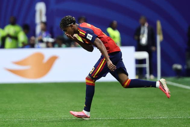 FIFA World Cup, WM, Weltmeisterschaft, Fussball 2026 - Group H - Spain vs Cabo Verde Spain s Lamine Yamal comes onto the pitch during the FIFA World Cup 2026 group stage match Spain vs Cabo Verde, in Atlanta, USA, 15 June 2026. ATLANTA United States  Copyright: xRONALDxWITTEKx