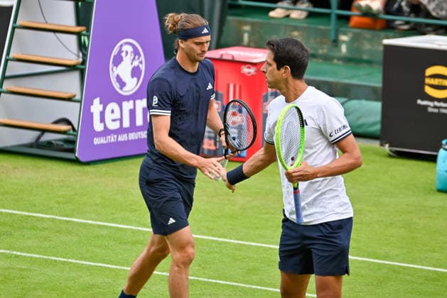 Alexander Zverev (GER) and Marcelo Melo (BRA) high-five at the TERRA WORTMANN Open 2026, Tennis, ATP, Mens 500, Tournament, Main Draw, June 15, 2026, TERRA WORTMANN Open 2026, Tennis, ATP, Mens Tennis 500, Tournament, Main Draw, June 15, 2026, Indoor,detected_source_language Copyright: xEibner-Pressefoto RobertxGertzenx EP_RGN
