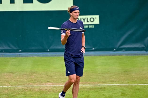 Alexander Zverev (GER) swings his racket with ease TERRA WORTMANN Open 2026, Tennis, ATP, Mens 500, Tournament, Main Draw, June 15, 2026, TERRA WORTMANN Open 2026, Tennis, ATP, Mens Tennis 500, Tournament, Main Draw, June 15, 2026, Indoor,detected_source_language Copyright: xEibner-Pressefoto RobertxGertzenx EP_RGN