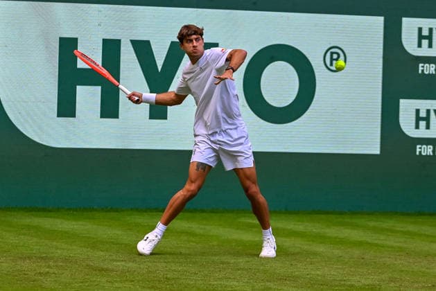 Flavio Cobolli (ITA) prepares to return the ball on the forehand TERRA WORTMANN Open 2026, Tennis, ATP, Mens 500, Tournament, Main Draw, June 15, 2026, TERRA WORTMANN Open 2026, Tennis, ATP, Mens 500, Tournament, Main Draw, June 15, 2026 Indoor,detected_source_language Copyright: xEibner-Pressefoto RobertxGertzenx EP_RGN
