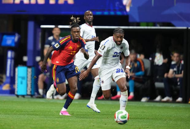 Nico Williams of Spain and Steven Moreira of Cape Verde battle for the ball during the Spain vs. Cape Verde match in Group H of the 2026 FIFA World Cup at Atlanta Stadium in Atlanta, United States, on June 15, 2026. Photo by DeFodi Images (Thor Wegner),detected_source_language