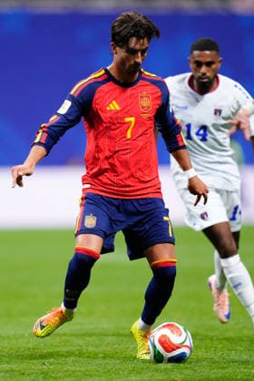 Spain v Cabo Verde: Group H - FIFA World Cup, WM, Weltmeisterschaft, Fussball 2026 Ferran Torres of Spain controls the ball during the FIFA World Cup 2026 Group H match between Spain and Cabo Verde at Atlanta Stadium on June 15, 2026 in Atlanta, United States. Atlanta GA United States  Copyright: xJosexBretonx originalFilename:bretonhernandez-spainvca260615_npYEw.jpg