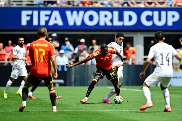 Belgium vs Egypt - 2026 FIFA World Cup, WM, Weltmeisterschaft, Fussball SEATTLE, USA - JUNE 15 :Onana Amadou midfielder of Belgium, Marmoush Omar forward of Egypt in action during the FIFA World Cup 2026 Group G match between Belgium and Egypt at the Lumen Field stadium on June 15, 2026 in Seattle, USA, 15 06 2026 Seattle United States of America  Copyright: xJanxDexMeuleneirx