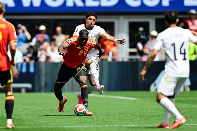 Belgium vs Egypt - 2026 FIFA World Cup, WM, Weltmeisterschaft, Fussball SEATTLE, USA - JUNE 15 :Onana Amadou midfielder of Belgium, Marmoush Omar forward of Egypt in action during the FIFA World Cup 2026 Group G match between Belgium and Egypt at the Lumen Field stadium on June 15, 2026 in Seattle, USA, 15 06 2026 Seattle United States of America  Copyright: xJanxDexMeuleneirx