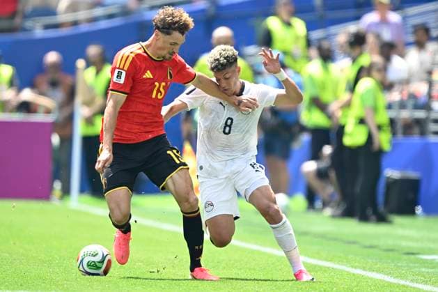 Belgium vs Egypt - 2026 FIFA World Cup, WM, Weltmeisterschaft, Fussball SEATTLE, USA - JUNE 15 : Meunier Thomas defender of Belgium and Ashour Emam midfielder of Egypt battle for the ball during the FIFA World Cup 2026 Group G match between Belgium and Egypt at the Lumen Field stadium on June 15, 2026 in Seattle, USA, 15 06 2026 Seattle United States of America  Copyright: xNicoxVereeckenx