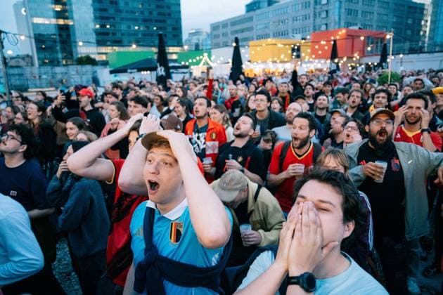 Supporter watch a soccer game between Belgian national team, Nationalteam Red Devils and Egypt, on a big screen in Brussels, on Monday 15 June 2026, the first game in the group stage of the FIFA World Cup, WM, Weltmeisterschaft, Fussball 2026 in the United States of America. The Diables Rouges - Rode Duivels were drawn into Group G. MARIUS BURGELMAN MariusxBurgelman  x177814149x