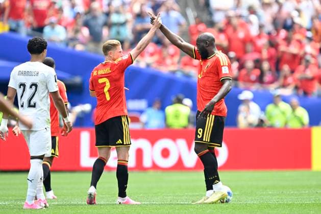 Belgium vs Egypt - 2026 FIFA World Cup, WM, Weltmeisterschaft, Fussball SEATTLE, USA - JUNE 15 : Lukaku Romelu forward of Belgium celebrates scoring a goal with De Bruyne Kevin forward of Belgium during the FIFA World Cup 2026 Group G match between Belgium and Egypt at the Lumen Field stadium on June 15, 2026 in Seattle, USA, 15 06 2026 Seattle United States of America  Copyright: xNicoxVereeckenx