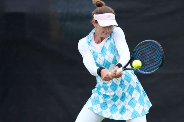 Lexus Nottingham Open - Day One Darija Jurak Schreiber of Croatia in action during the round of 16 doubles match at the 2026 Lexus Nottingham Open Women s tennis tournament at the Nottingham Tennis Centre in Nottingham, England, on June 15, 2026. Nottingham Great Britain United Kingdom  Copyright: xOwenxHammondx originalFilename:hammond-2026lexu260615_nphoZ.jpg