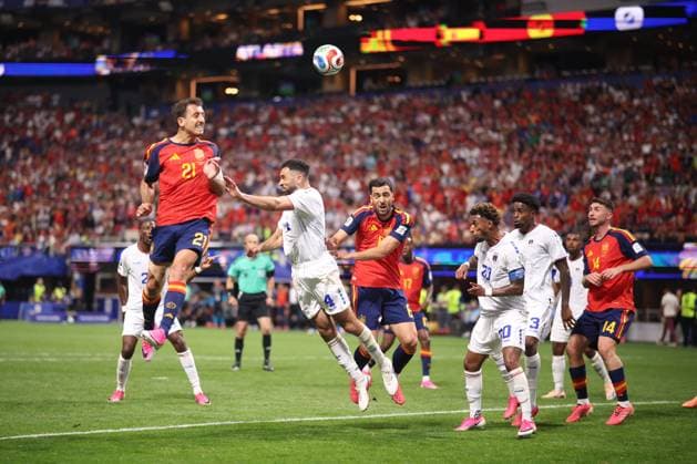 Spain v Cabo Verde: Group H - FIFA World Cup, WM, Weltmeisterschaft, Fussball 2026 Mikel Oyarzabal of Spain heads a corner after the FIFA World Cup Group H match between Spain and Cape Verde at the Mercedes-Benz Stadium in Atlanta, United States, on June 15, 2026. Atlanta Georgia United States  Copyright: xMIxNewsx originalFilename:fletcher-spainvsc260615_npt8V.jpg