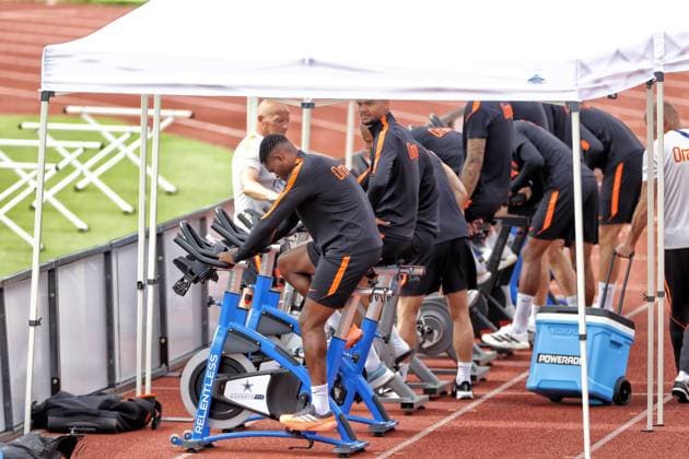 DALLAS, 15-06-2026, Southern Methodist University, World Cup 2026, Netherlands training following yesterday™s match against Japan. Picture shows Denzell Dumfries and Cody Gakpo on the cardio bycicle Netherlands training in Dallas  x204387478x Copyright: