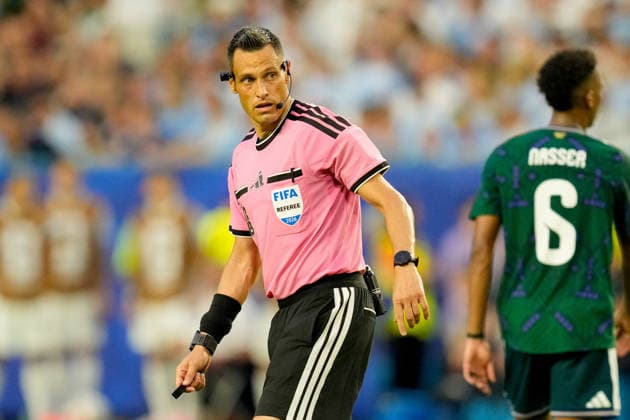 Referee Maurizio Mariani watches the action during the 2026 FIFA World Cup Group H match between Saudi Arabia and Uruguay at Miami Stadium on June 15, 2026, in Miami, United States. Photo by Alex Gottschalk, DeFodi Images,detected_source_language