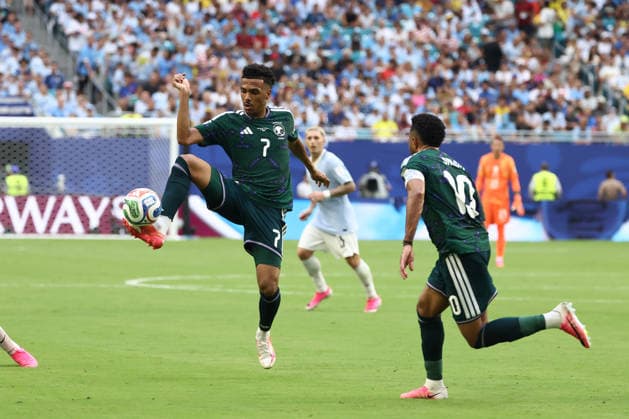 MIAMI GARDENS, FL - JUNE 15: Saudi Arabia midfielder Musab al-Juwayr (7) intercepts a pass in the first half during the FIFA World Cup, WM, Weltmeisterschaft, Fussball 2026 Group H match between Saudi Arabia and Uruguay on Monday, June 16, 2026 at Miami Stadium in Miami Gardens, FL (Photo by Peter Joneleit Icon Sportswire) SOCCER: JUN 15 FIFA World Cup 26 Group H - Saudi Arabia vs Uruguay EDITORIAL USE ONLY Icon260615052