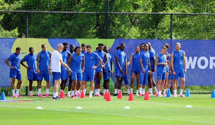 French Soccer Team at Practice Session - New Jersey French soccer players participe during a training session for the 2026 World Cup ahead of France-Senegal in New Jersey on June 15, 2026. Photo by Charles Guerin ABACAPRESS.COM Morristown NJ  Copyright: xGuerinxCharles ABACAx