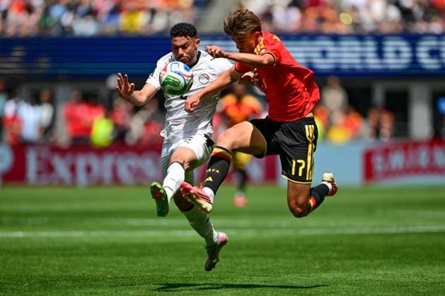 Egypt s Yasser Ibrahim and Belgium s Charles De Ketelaere pictured during a soccer game between Belgian national team, Nationalteam Red Devils and Egypt, on Monday 15 June 2026 in Seattle, the first game in the group stage of the FIFA World Cup, WM, Weltmeisterschaft, Fussball 2026 in the United States of America. The Diables Rouges - Rode Duivels were drawn into Group G. DIRKxWAEM  x177826392x