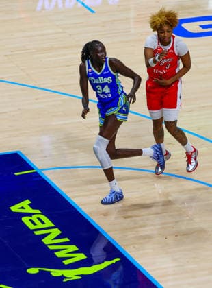 June 15, 2026, Arlington, Texas, USA: ARLINGTON, TX : Dallas Wings forward Awak Kuier (34) and Las Vegas Aces forward Nalyssa Smith (3) during their Commissioner CupÃ¢â‚¬â ¢s game at College Park Center in Arlington on Wednesday night. Arlington USA - ZUMAm257 20260615_zsp_m257_027 Copyright: xBrianxMcLeanx