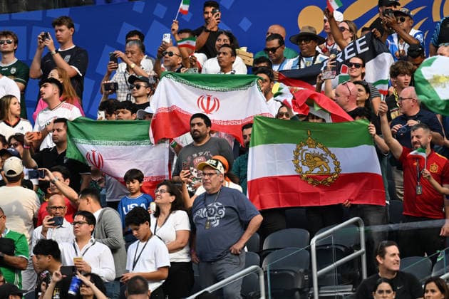 June 15, 2026: Iranian fans display their flags before their team faces New Zealand at the 2026 FIFA World Cup, WM, Weltmeisterschaft, Fussball in Los Angeles, California. Cal Media Los Angeles USA - ZUMAc04_ 20260615_zma_c04_043 Copyright: xBrentxClarkx