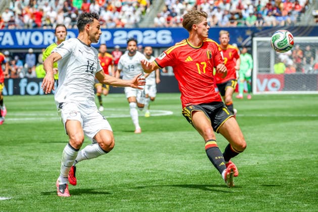 June 15, 2026, Seattle, Washington, USA: Egypt midfielder Hamdy Fathy (14) and Belgium forward Charles de Ketelaere (17) during the match between Belgium and Egypt in the World Cup 2026 at Seattle Stadium, Seattle, Washington Seattle USA - ZUMAj111 20260615_zsp_j111_027 Copyright: xTomxJonesx