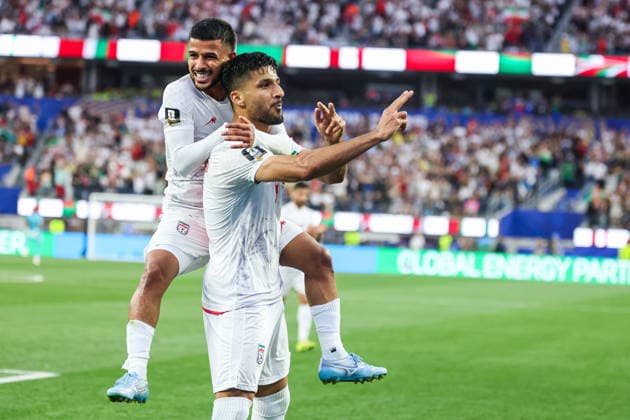 FIFA World Cup, WM, Weltmeisterschaft, Fussball 2026 - Group G - Iran vs New Zealand Iran midfielder Mehdi Ghayedi (L) and forward Mohammad Mohebi celebrate after Mohebi scored a goal in the second half during the FIFA World Cup 2026 group stage match Iran against New Zealand, in Los Angeles, California, USA, 15 June 2026. LOS ANGELES United States  Copyright: xCHRISxTORRESx
