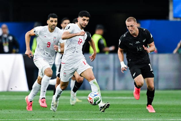 Aria Yousefi of IR Iran runs with the ball during a FIFA Men’s World Cup 2026 Group Stage football match between Iran and New Zealand at Los Angeles Stadium, in Inglewood on June 15th 2026 (Photo by Nayra Halm SPP)  Copyright: xNayraxHalm SPPx Sportspressphoto_SPR167660