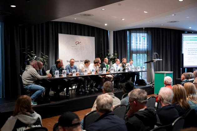 Executive Board and Supervisory Board at the VfB Lübeck General Meeting; Extraordinary General Meeting regarding the spin-off into a limited liability company (GmbH), soccer, Regionalliga Nord, June 26, 2015, Lübeck, Schleswig-Holstein, Germany,detected_source_language Copyright: xAgentur54GradÂ°x xFelixxKoenigx