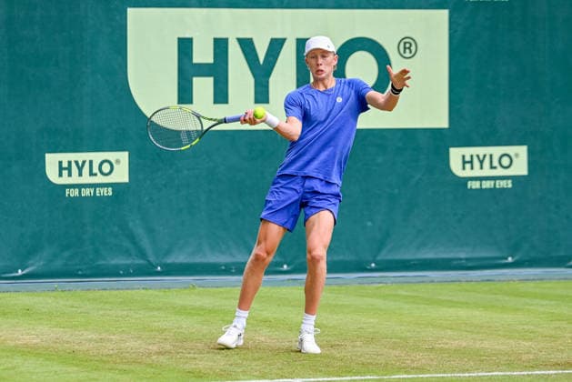 Ethan Quinn (USA) hits a forehand shot at the TERRA WORTMANN Open 2026, Tennis, ATP, Mens 500, Tournament, Main Draw, June 16, 2026, TERRA WORTMANN Open 2026, Tennis, ATP, Mens 500, Tournament, Main Draw, June 16, 2026, Indoor,detected_source_language Copyright: xEibner-Pressefoto RobertxGertzenx EP_RGN