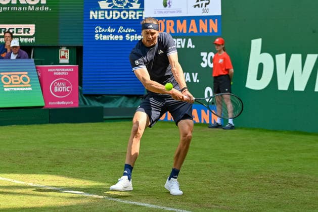 Alexander Zverev (GER) hits the ball with his backhand at the TERRA WORTMANN Open 2026, Tennis, ATP, Mens 500, Tournament, Main Draw, June 16, 2026, TERRA WORTMANN Open 2026, Tennis, ATP, Men’s 500, Tournament, Main Draw, June 16, 2026, Indoor,detected_source_language Copyright: xEibner-Pressefoto RobertxGertzenx EP_RGN