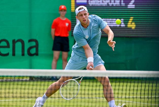 Tallon Griekspoor (NED) at the net at the TERRA WORTMANN Open 2026, Tennis, ATP, Mens 500, Tournament, Main Draw, June 16, 2026, TERRA WORTMANN Open 2026, Tennis, ATP, Mens 500, Tournament, Main Draw, June 16, 2026, Indoor,detected_source_language Copyright: xEibner-Pressefoto RobertxGertzenx EP_RGN