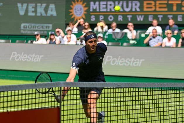 Alexander Zverev (GER) at the net, TERRA WORTMANN Open 2026, Tennis, ATP, Mens 500, Tournament, Main Draw, June 16, 2026, TERRA WORTMANN Open 2026, Tennis, ATP, Mens 500, Tournament, Main Draw, June 16, 2026, Indoor,detected_source_language Copyright: xEibner-Pressefoto RobertxGertzenx EP_RGN