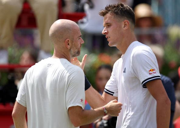 Jakub Mensik of Czech Republic shakes hands with Adrian Mannarino HSBC Queen s Club Championships, Day Eleven, Tennis, Queen s Club, West Kensington, London, UK - 16 Jun 2026London Queen s Club United Kingdom  Copyright: xEllaxLing Shutterstockx 16924337i