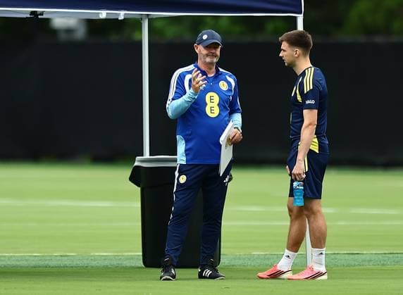 Steve Clarke head coach of Scotland chats with Kieran Tierney of Scotland Scotland Training and press conference, PK, Pressekonferenz 2026 FIFA World Cup, WM, Weltmeisterschaft, Fussball Football, Atrium Health Performance Park, Charlotte, USA - 16 Jun 2026Charlotte Atrium Health Performance Park United States of America EDITORIAL USE ONLY No use with unauthorised audio, video, data, fixture lists, club league logos or live services. Online in-match use limited to 120 images, no video emulation. No use in betting, games or single club league player publications.  Copyright: xMichaelxZemanek Shutterstockx 16928907ao