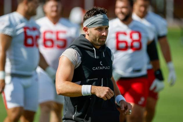 June 16, 2026, Tampa, Florida, USA: Tampa Bay Buccaneers quarterback Baker Mayfield (6) jogs, while he warms up with teammates during mandatory mini-camp at the AdventHealth Training Center in Tampa on Tuesday, June 16, 2026. Tampa USA - ZUMAs70_ 0859278500st Copyright: xJeffereexWoox