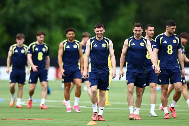 Andy Robertson of Scotland and Kenny McLean of Scotland Scotland Training and press conference, PK, Pressekonferenz 2026 FIFA World Cup, WM, Weltmeisterschaft, Fussball Football, Atrium Health Performance Park, Charlotte, USA - 16 Jun 2026Charlotte Atrium Health Performance Park United States of America EDITORIAL USE ONLY No use with unauthorised audio, video, data, fixture lists, club league logos or live services. Online in-match use limited to 120 images, no video emulation. No use in betting, games or single club league player publications.  Copyright: xMichaelxZemanek Shutterstockx 16928907bg