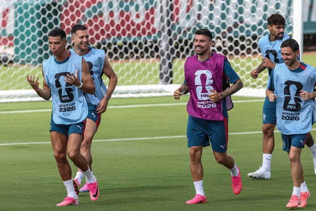 FIFA World Cup, WM, Weltmeisterschaft, Fussball 2026 - Portugal training session Portugal s national soccer team players players (L-R) Cristiano Ronaldo, Diogo Dalot, Ruben Neves, Bernardo Silva and Samu Costa attend a training session in Palm Beach, Florida, USA, 16 June 2026. Portugal will face DR Congo on 17 June in a FIFA World Cup 2026 group K match. Palm Beach Florida United States  Copyright: xMIGUELxA.xLOPESx