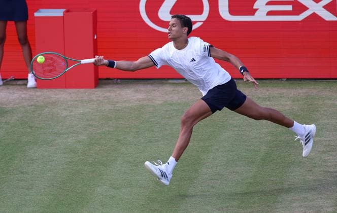 Gabriel Diallo of Canada in action HSBC Queen s Club Championships, Day Eleven, Tennis, Queen s Club, West Kensington, London, UK - 16 Jun 2026London Queen s Club United Kingdom  Copyright: xEllaxLing Shutterstockx 16924337bp