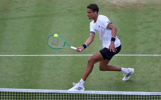 Gabriel Diallo of Canada in action HSBC Queen s Club Championships, Day Eleven, Tennis, Queen s Club, West Kensington, London, UK - 16 Jun 2026London Queen s Club United Kingdom  Copyright: xEllaxLing Shutterstockx 16924337av
