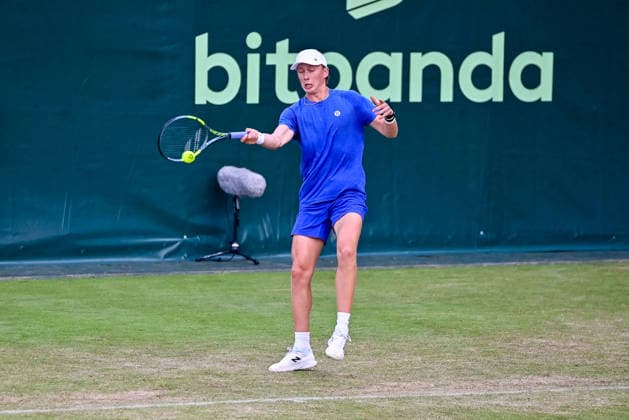 Ethan Quinn (USA) hits a forehand at the TERRA WORTMANN Open 2026, Tennis, ATP, Mens 500, Tournament, Main Draw, June 16, 2026, TERRA WORTMANN Open 2026, Tennis, ATP, Mens 500, Tournament, Main Draw, June 16, 2026, Indoor,detected_source_language Copyright: xEibner-Pressefoto RobertxGertzenx EP_RGN