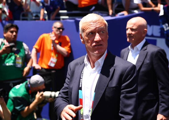 New Jersey, USA, 16th June 2026. Didier Deschamps, head coach of France during the France vs Senegal FIFA World Cup, WM, Weltmeisterschaft, Fussball match at Metlife Stadium, New Jersey. Picture credit should read: Paul Terry Sportimage EDITORIAL USE ONLY. No use with unauthorised audio, video, data, fixture lists, club league logos or live services. Online in-match use limited to 120 images, no video emulation. No use in betting, games or single club league player publications. SPI_005_PT_France_Senegal SPI-4837-0005