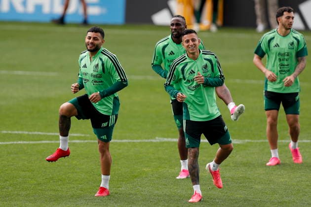 Training of the Mexican national team, Nationalteam Players of the Mexican national soccer team practise during a training session at the National High Performance Center in the Tlalpan district, south of Mexico City, Mexico, 16 June 2026. Tlalpan Mexico  Copyright: xISAACxESQUIVELx