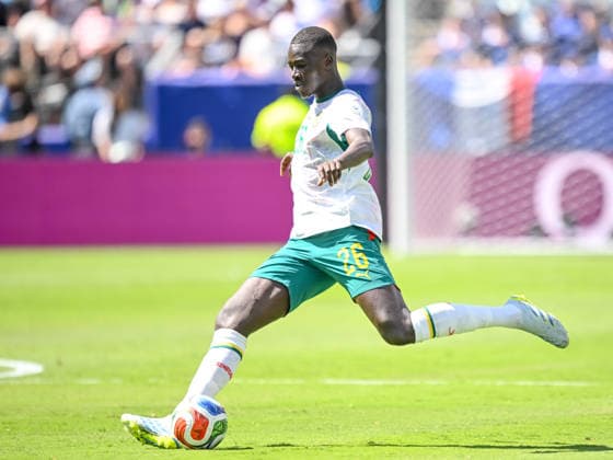 Pape Gueye of Senegal controls the ball during the 2026 FIFA World Cup Group I match between France and Senegal at New York New Jersey Stadium on June 16, 2026, in East Rutherford, United States. Photo by Harry Langer, DeFodi Images,detected_source_language