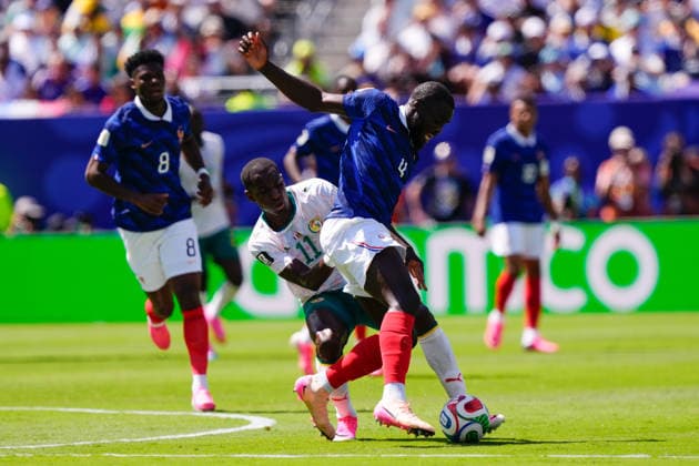 France v Senegal - FIFA World Cup, WM, Weltmeisterschaft, Fussball 2026 - Group I NEW JERSEY, UNITED STATES - JUNE 16: Dayot Upamecano of France and Nicolas Jackson of Senegal compete for the ball during the 2026 FIFA World Cup First Stage Group I match between France and Senegal at MetLife (New Jersey Stadium) in East Rutherford, New Jersey, United States on June 16, 2026. Jose Hernandez Anadolu New Jersey United States. Editorial use only. Please get in touch for any other usage.  Copyright: x2026xAnadoluxJosexHernandezx