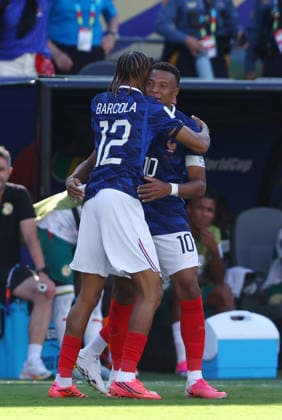 New Jersey, USA, 16th June 2026. Kylian Mbappe of France celebrates scoring his sides third goal during the France vs Senegal FIFA World Cup, WM, Weltmeisterschaft, Fussball match at Metlife Stadium, New Jersey. Picture credit should read: Paul Terry Sportimage EDITORIAL USE ONLY. No use with unauthorised audio, video, data, fixture lists, club league logos or live services. Online in-match use limited to 120 images, no video emulation. No use in betting, games or single club league player publications. SPI_078_PT_France_Senegal SPI-4837-0078