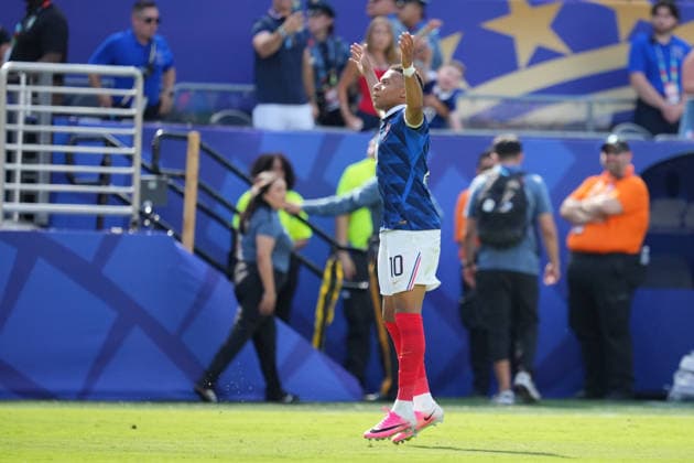 IPA85760766 - Kylian Mbappé of France celebrates after scoring a goal during the France vs. Senegal FIFA World Cup, WM, Weltmeisterschaft, Fussball match in New York, USA, on June 16, 2026  Copyright: xEmmanuelexMastrodonato IPAxSportx xx 85760766