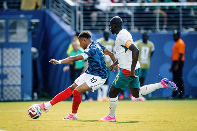 France vs Senegal NOVA JERSEY, NJ - 16.06.2026: FRANCE VS SENEGAL - MBAPPE Kylian of France shoots to score a goal during the match between France and Senegal, valid for the first round of the group stage of the 2026 World Cup, held at MetLife Stadium in New Jersey, United States. (Photo: Marcelo Machado de Melo Fotoarena) x2963315x  MarceloxMachadoxdexMelo